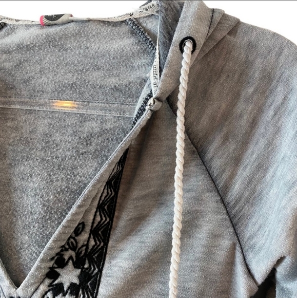 4/$15 Roxy | Distressed Gray Sweatshirt Hoodie Black Embellishment Embroidery - Picture 4 of 12